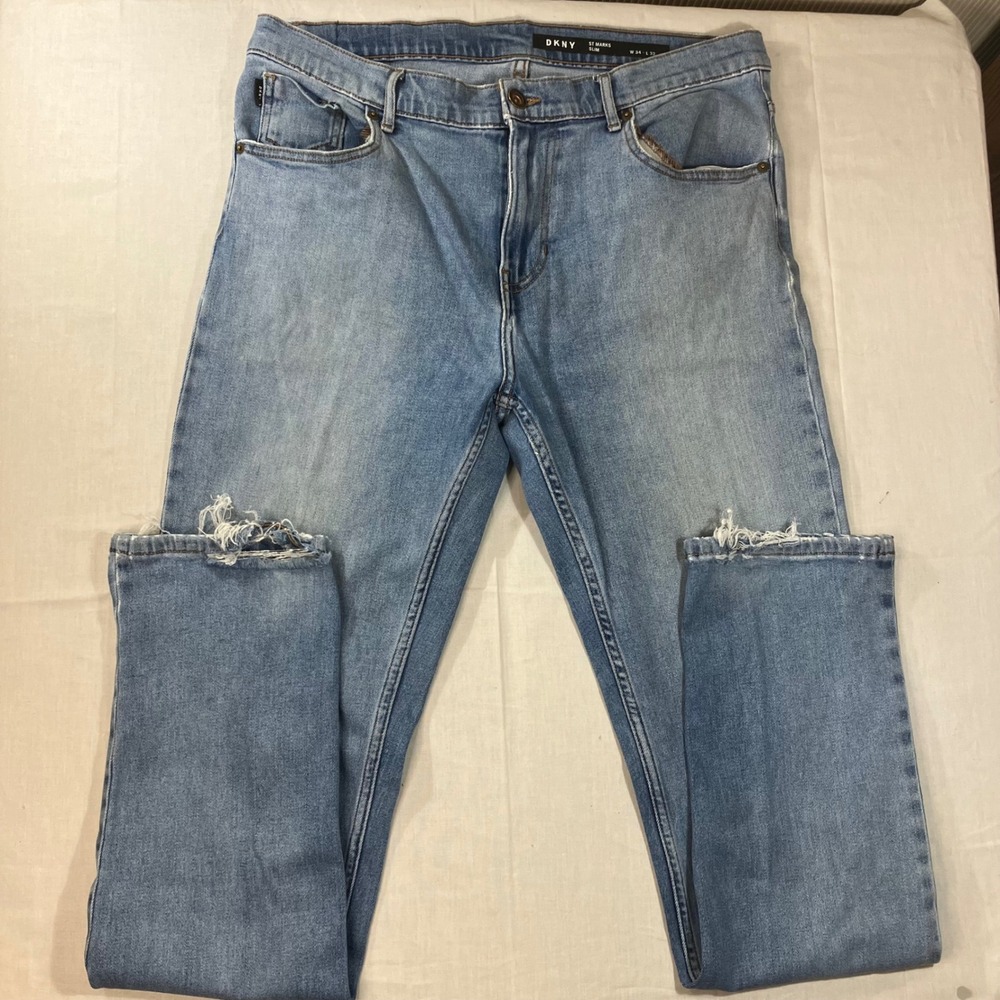 DKNY St Marks Slim Light Wash Distressed Frayed Hem Jeans Mens 34x32 Blue